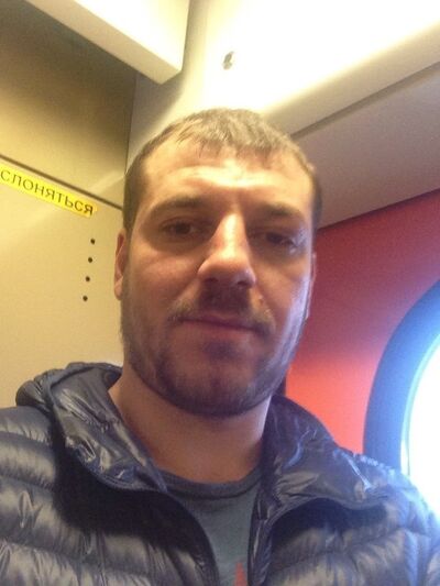  ,   Stas, 38 ,   