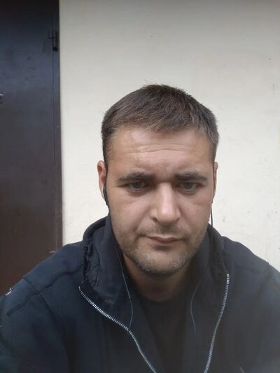  -,   Artur, 37 ,   ,   