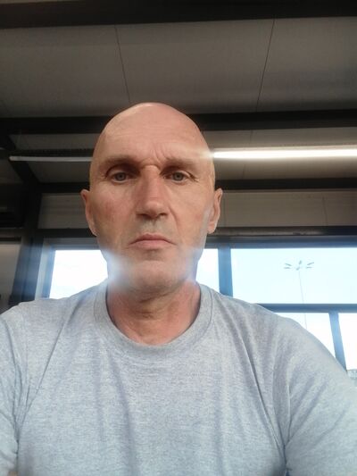  ,   Ruslan, 52 ,   ,   , c 