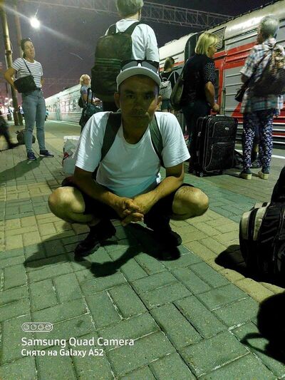  ,   Fanis, 42 ,   ,   