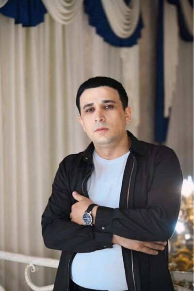 ,   Tiko, 38 ,   ,   