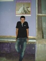  ,   Gio, 44 ,   