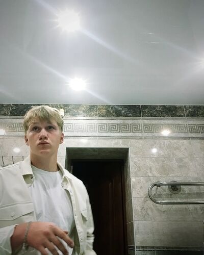  ,   Egor, 19 ,   ,   