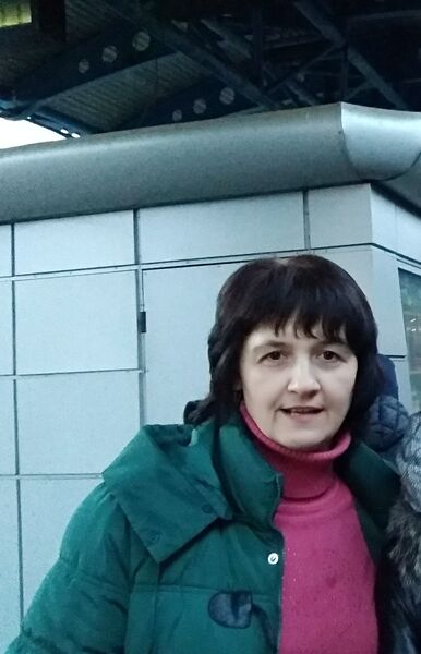  ,   Valy, 53 ,  