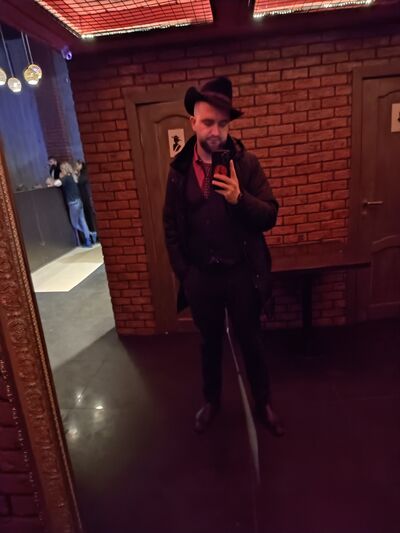  -,   Denis, 28 ,   ,   , c , 
