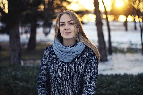  ,   Valeria, 27 ,   ,   , c , 