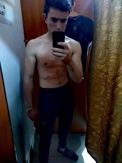  ,   Maksim, 26 ,   ,   , c 