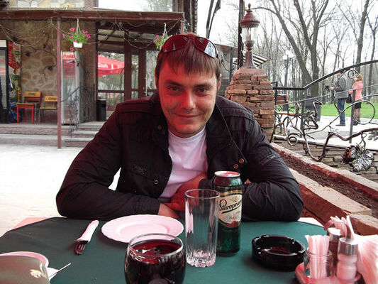  ,   Alex, 40 ,   