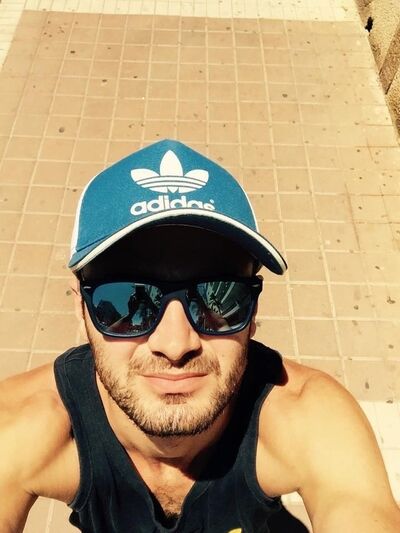  ,   L a S, 33 ,  