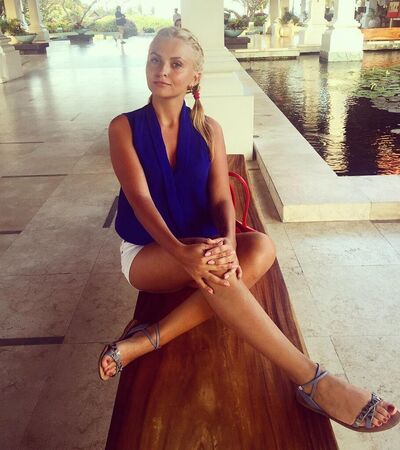  ,   Barbie, 27 ,   ,   , c , 