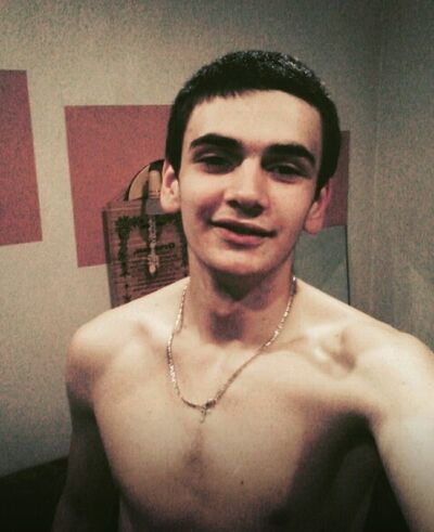  ,   Denis, 28 ,   