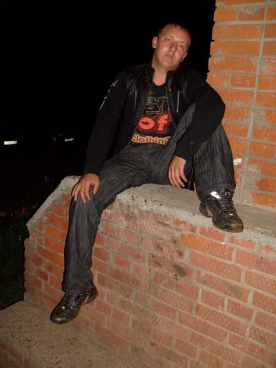  ,   Alex, 36 ,   