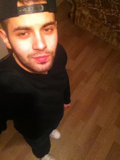  ,   Maksym, 31 ,   