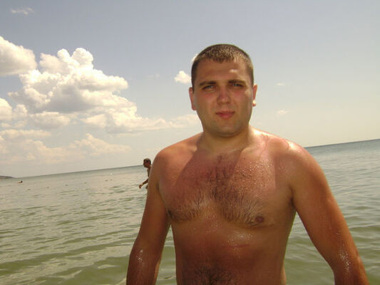  ,   Nik, 35 ,   
