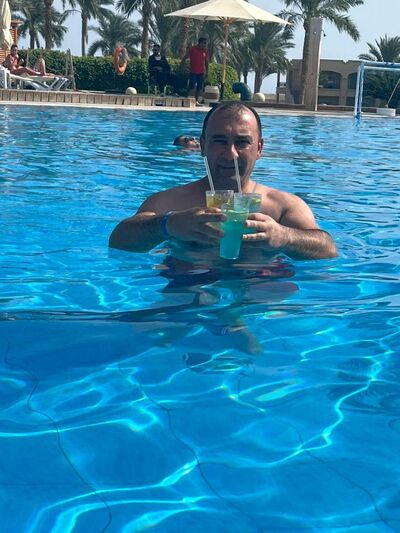  ,   Alex, 48 ,   ,   