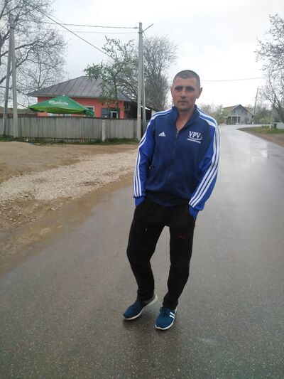  ,   Ion, 33 ,   ,   , c 