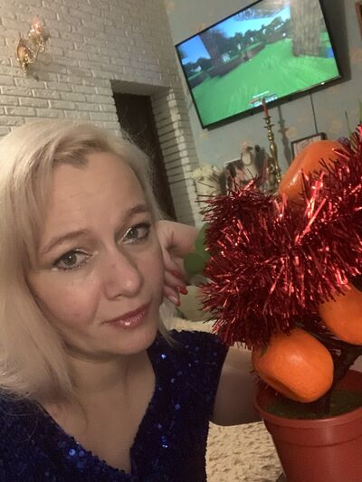  ,   Polina, 48 ,   