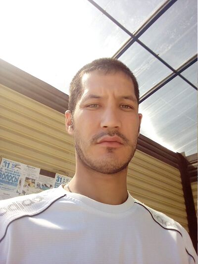  ,   Erik, 37 ,   ,   