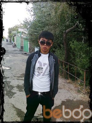  ,   Lesbek, 35 ,   