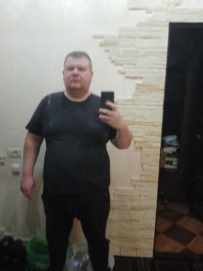  ,   Anton, 38 ,   ,   