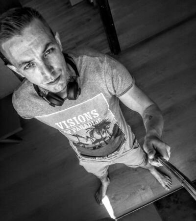  ,   Martins, 31 ,   , 