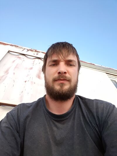  ,   Enzo, 32 ,   ,   