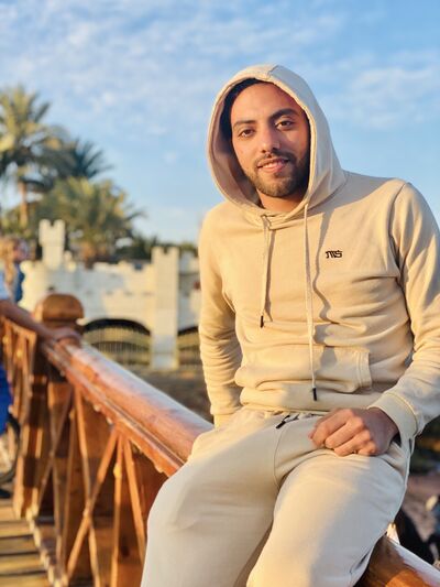  ,   Youssef, 28 ,   ,   , c , 