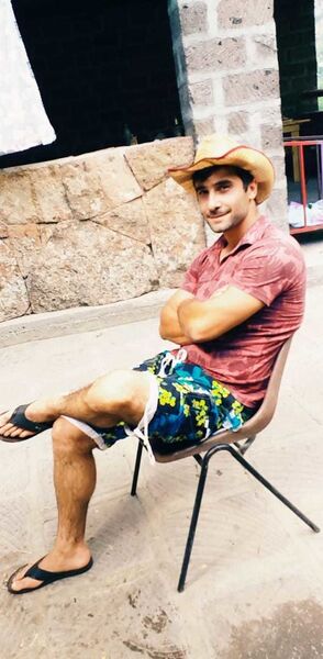  ,   Artur, 31 ,  