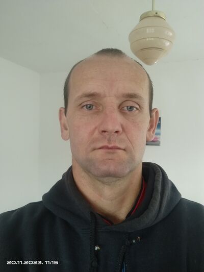  ,   Sladjan, 42 ,   ,   