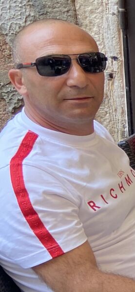 ,   Arman, 48 ,   , c 