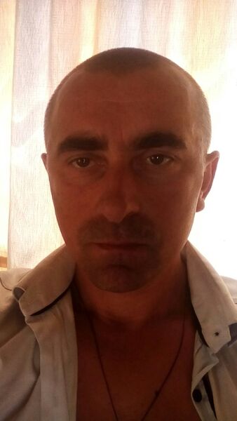 ,   Mik, 46 ,  