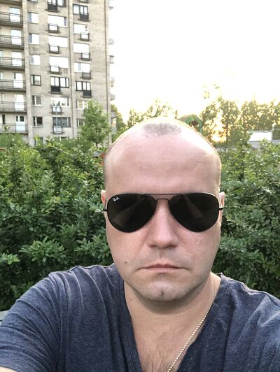  -,   Artem, 42 ,   c 