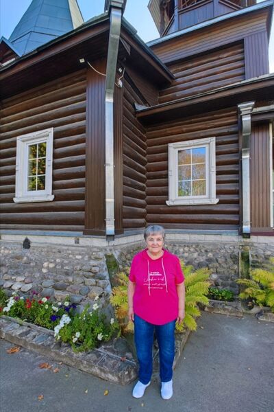  ,   Marina, 64 ,   c , 