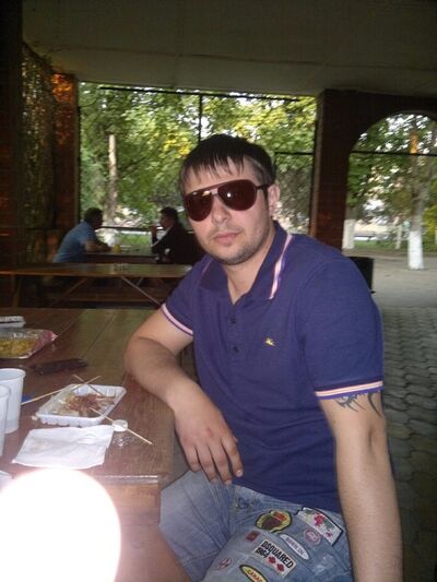  ,   Makc, 37 ,   