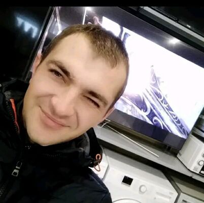  ,   Viktor, 34 ,   ,   