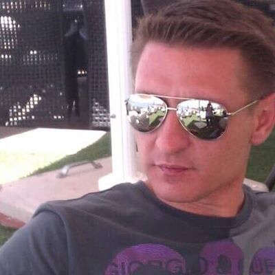  ,   Dan, 49 ,   ,   