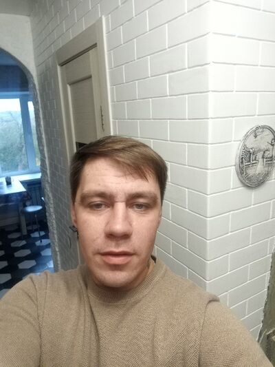  ,   Mikhail, 36 ,   c 