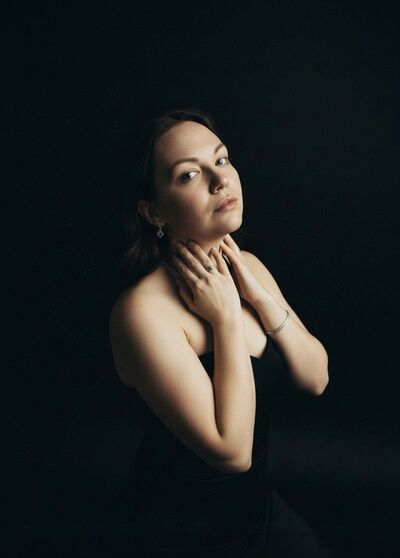  ,   Yuliya, 29 ,   c 