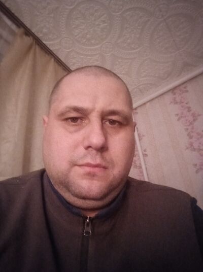  ,   Pavel, 41 ,   ,   