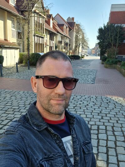  Dortmund,   , 47 ,   c 