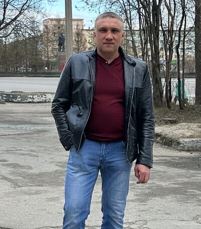  ,   Konstantin, 45 ,   ,   