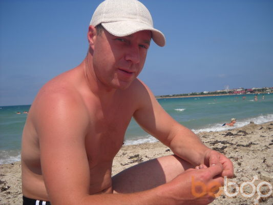  ,   Valentin, 46 ,   