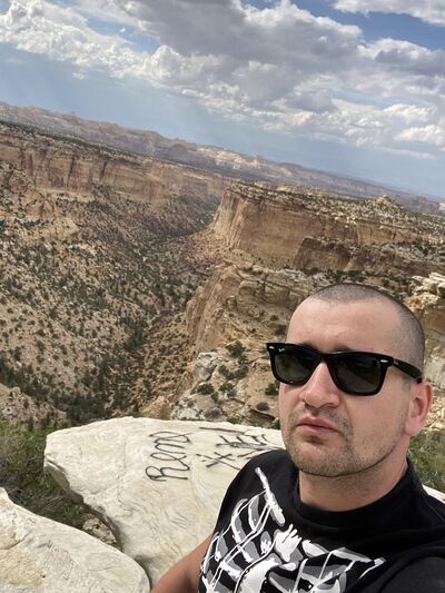  Lincolnwood,   Ruslan, 32 ,   ,   