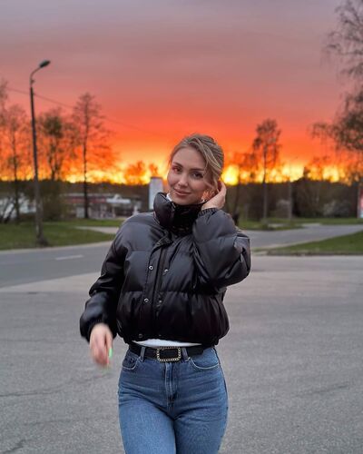  ,   Mila, 35 ,   c 