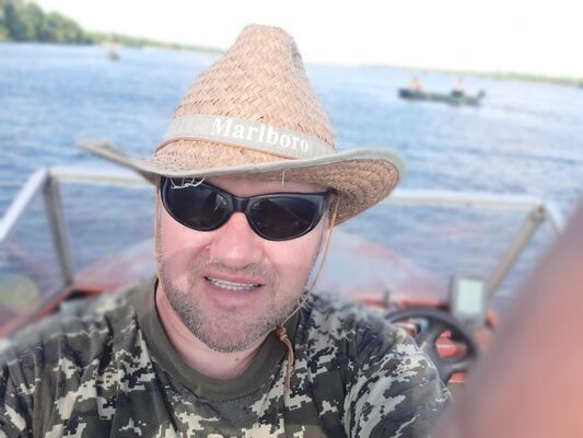  ,   Viktor, 53 ,   ,   , c 