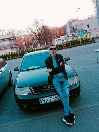  ,   Tudor, 28 ,   ,   