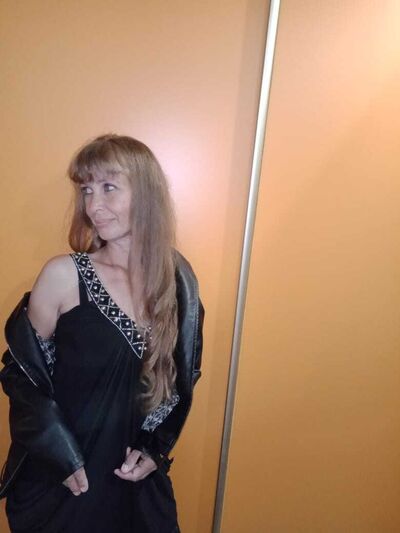  ,   Elena, 52 ,   c 
