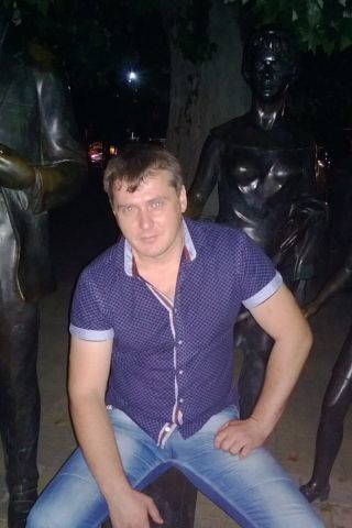  ,   Sergei, 45 ,   ,   , c 