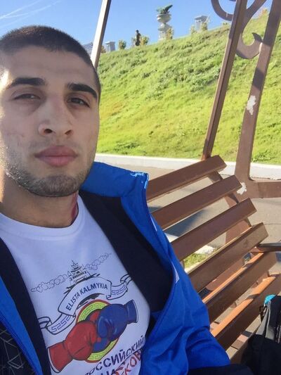  --,   Murad, 29 ,   ,   , 