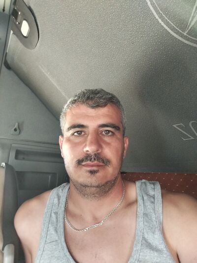  Esenyurt,   Mustafa, 42 ,   ,   